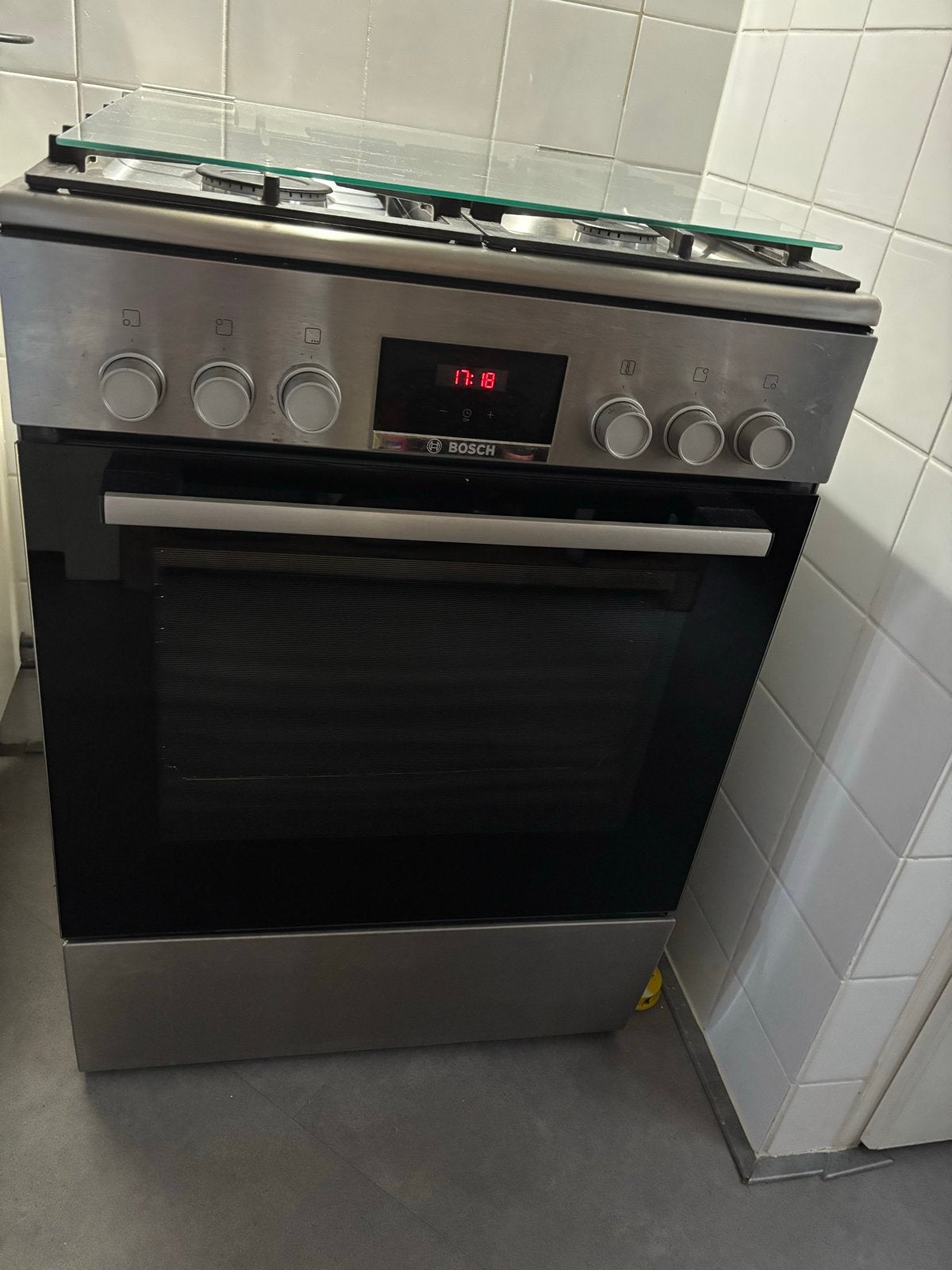 Bosch Gasfornuis met Oven HXR39IE50N, Witgoed en Apparatuur, Fornuizen, Gebruikt, 60 cm of meer, Grill, Gas