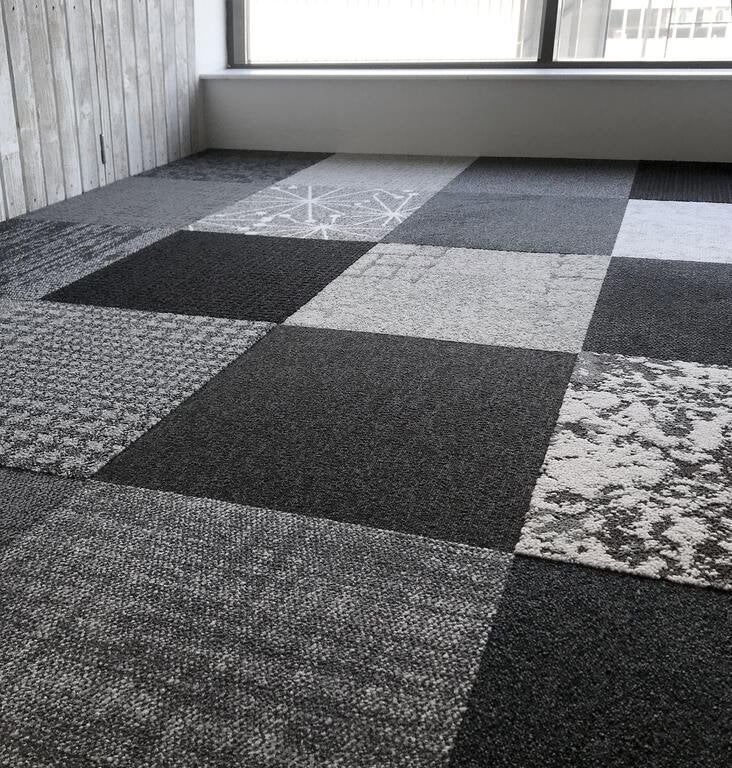Goedkope grijze OUTLET tapijttegels in de mix 50x50cm, 75 m² of meer, Nieuw, Grijs, Ophalen of Verzenden