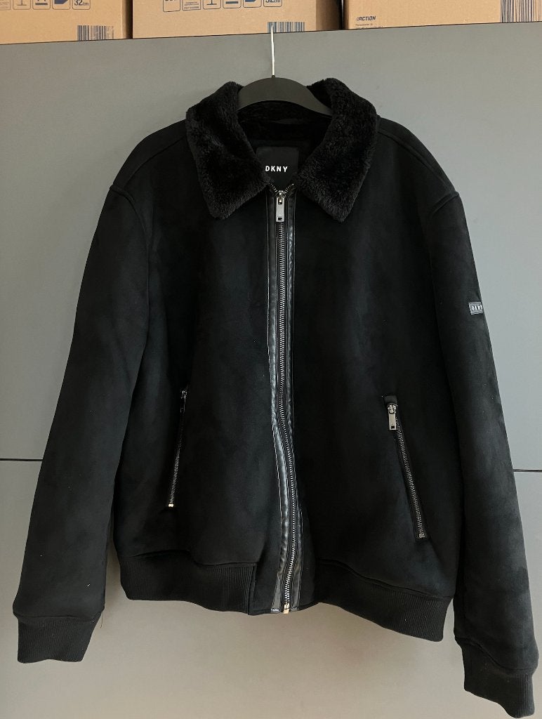 DKNY Bomberjack Heren XXL Zwart | Winterjas Faux Fur Gevoerd, Zwart, Ophalen of Verzenden, Zo goed als nieuw, Maat 46/48 (XL) of groter