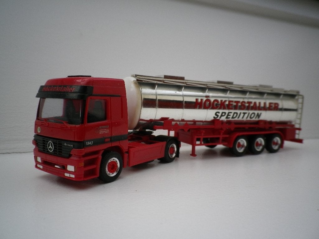 AWM Mercedes Actros tanktrailer Hocketstaller, Ophalen of Verzenden, Zo goed als nieuw, Bus of Vrachtwagen