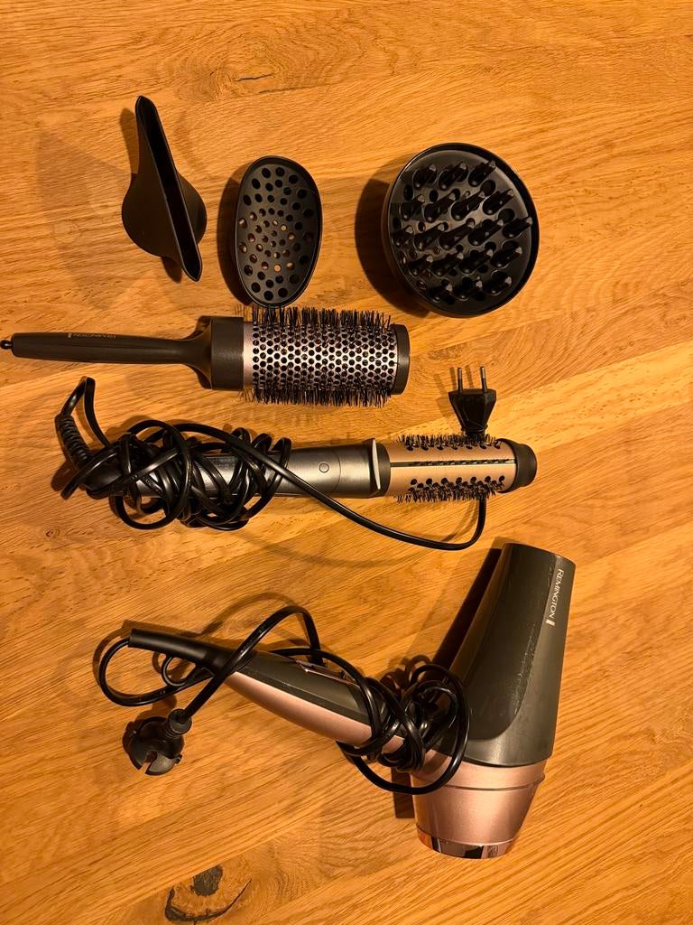 Remington Föhn met opzetstukken en borstels, Ophalen of Verzenden, Gebruikt, Haarverzorging