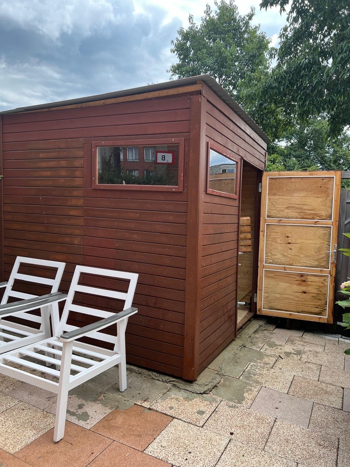 Houten Tuinhuis/Schuur - Hoogte 230 cm, Gebruikt, Tuinhuis, Minder dan 200 cm, 2 ramen