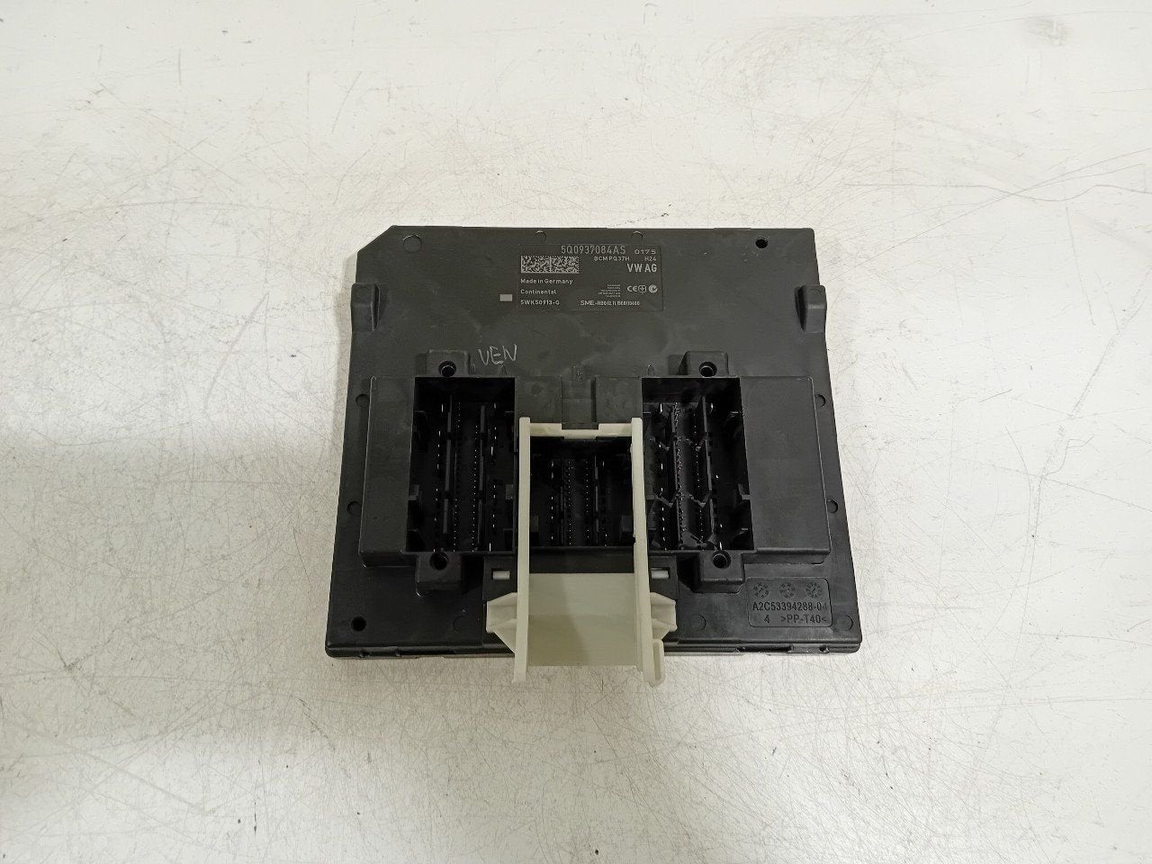 Computer body control Volkswagen Golf, Onderdelen@venauto.nl, Van der Ven Autorecycling B.V., Gebruikt, Ettenseweg 76, 4706 PB Roosendaal, The Netherlands