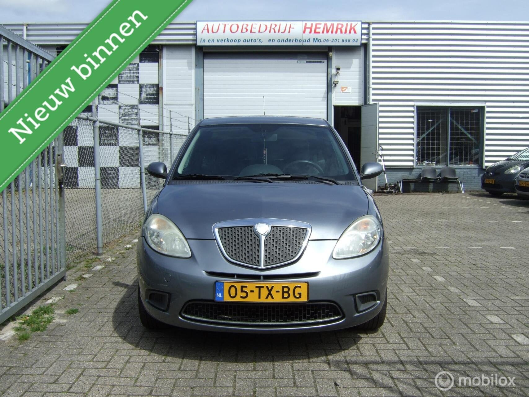 Lancia Ypsilon 1.4 Blue & Me, Voorwielaandrijving, Stof, Gebruikt, 31 €/maand