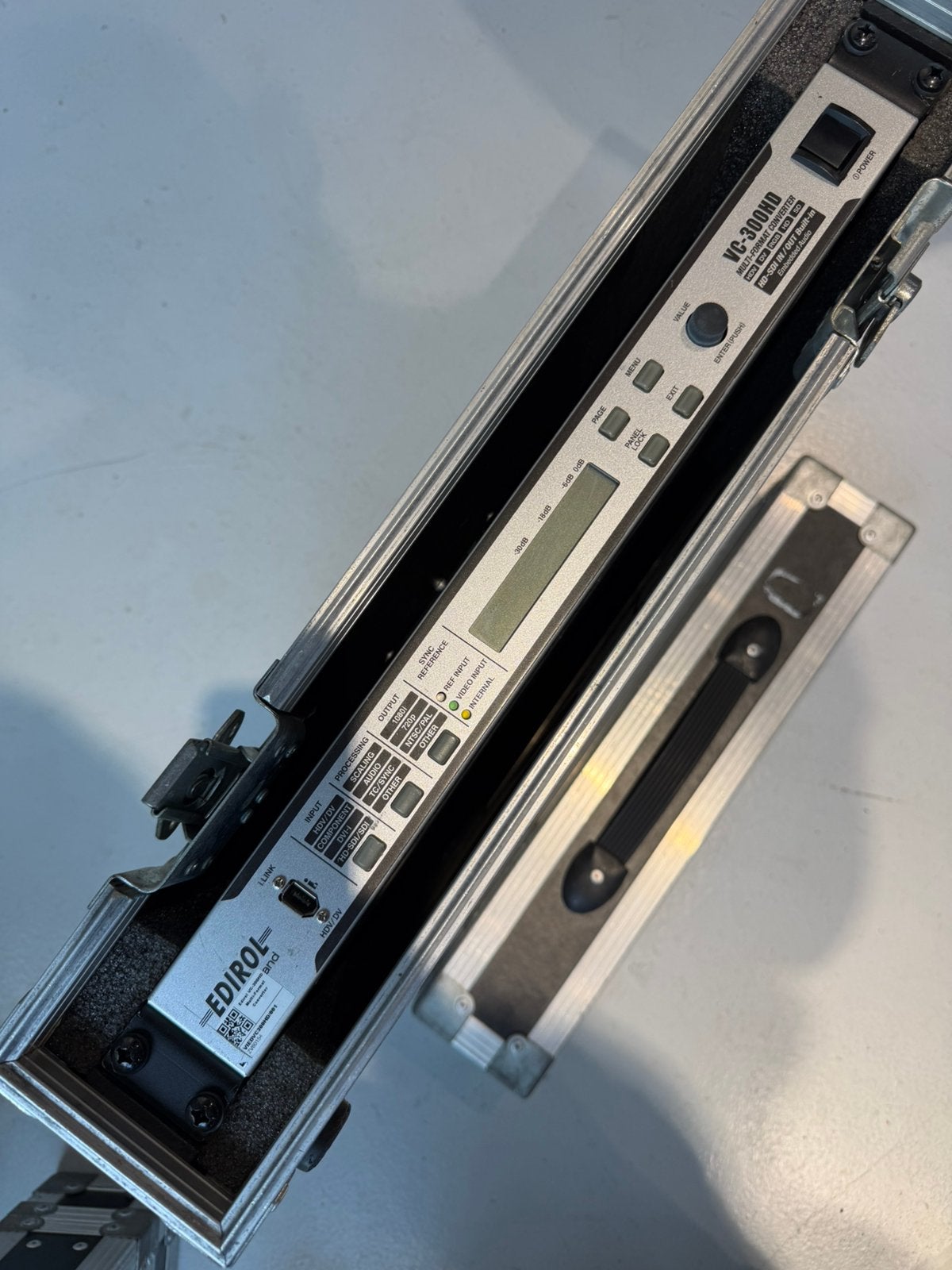 Edirol VC-300HD  Multi-Format Converter with Built-in Audio, Ophalen of Verzenden, Zo goed als nieuw