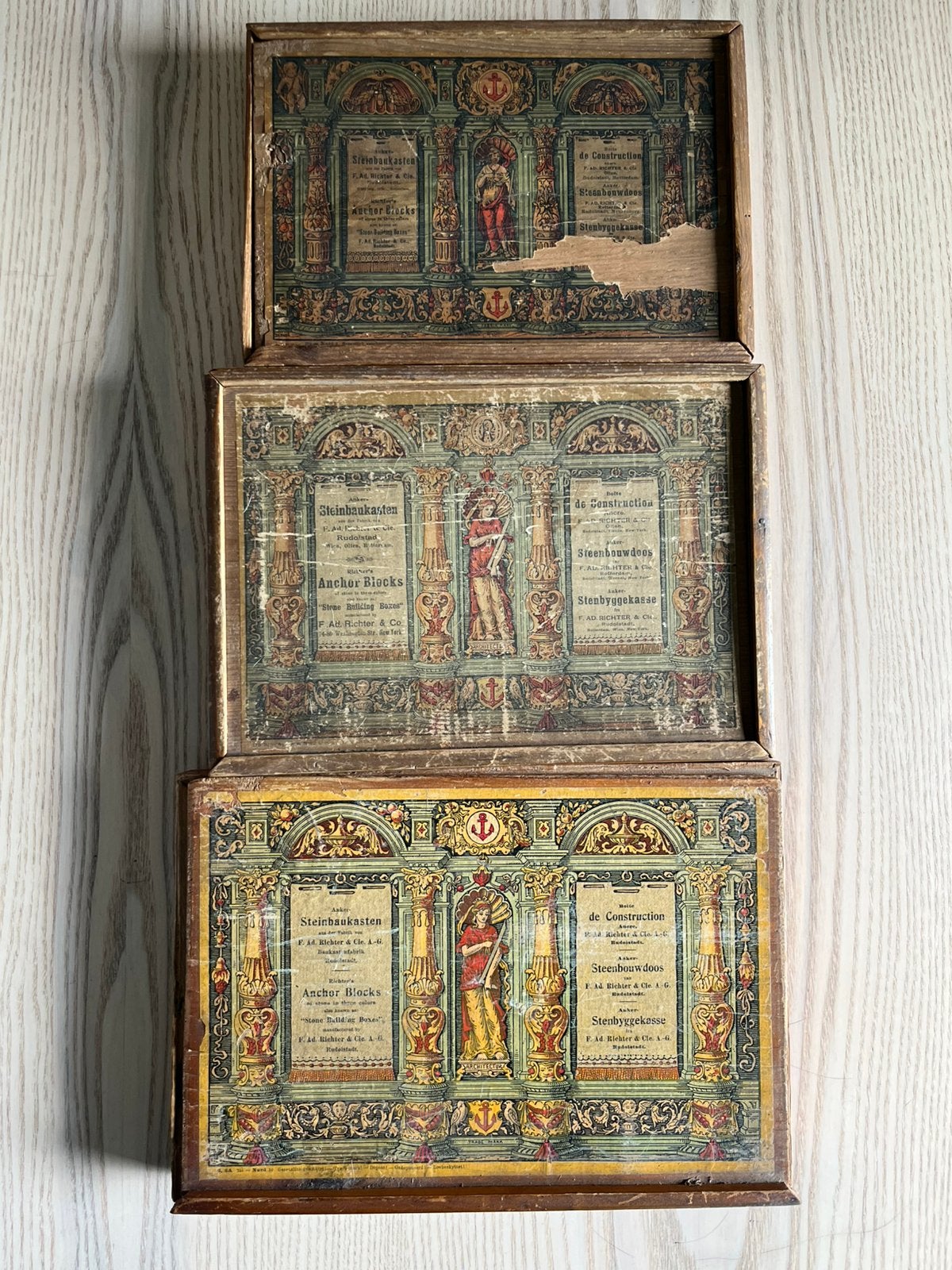 3 Anker Steenbouwdozen, Ophalen