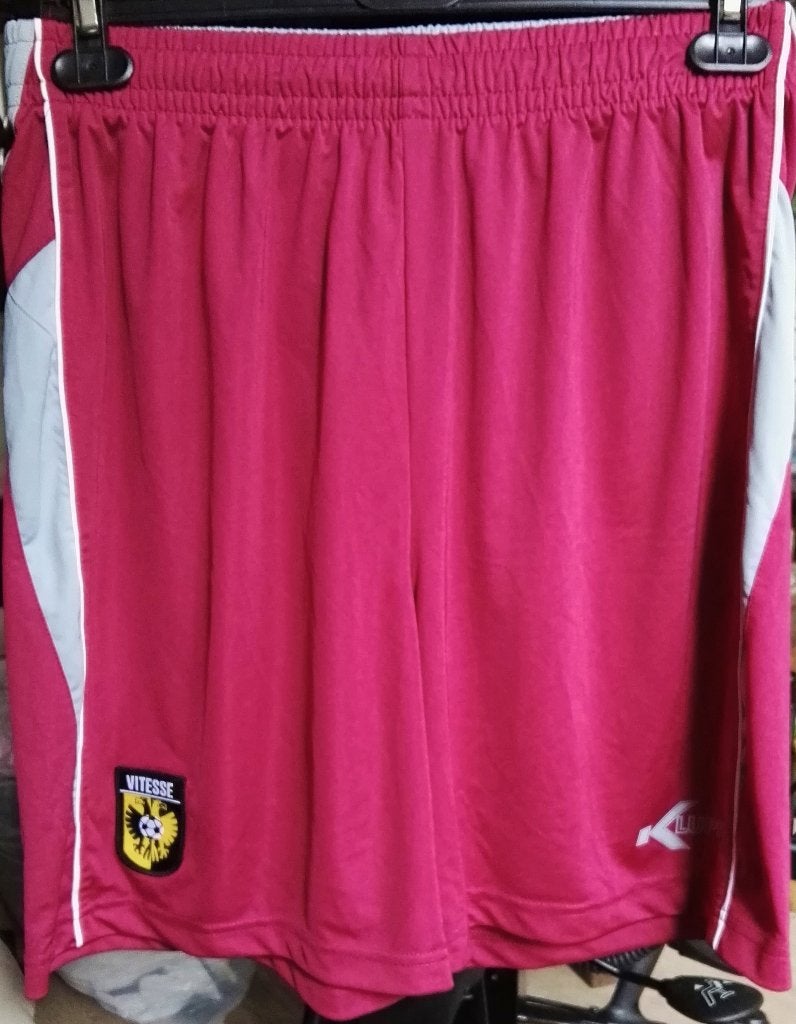 short; Vitesse, Klupp, L, nieuwstaat, Ophalen of Verzenden, Zo goed als nieuw, Vitesse, Shirt