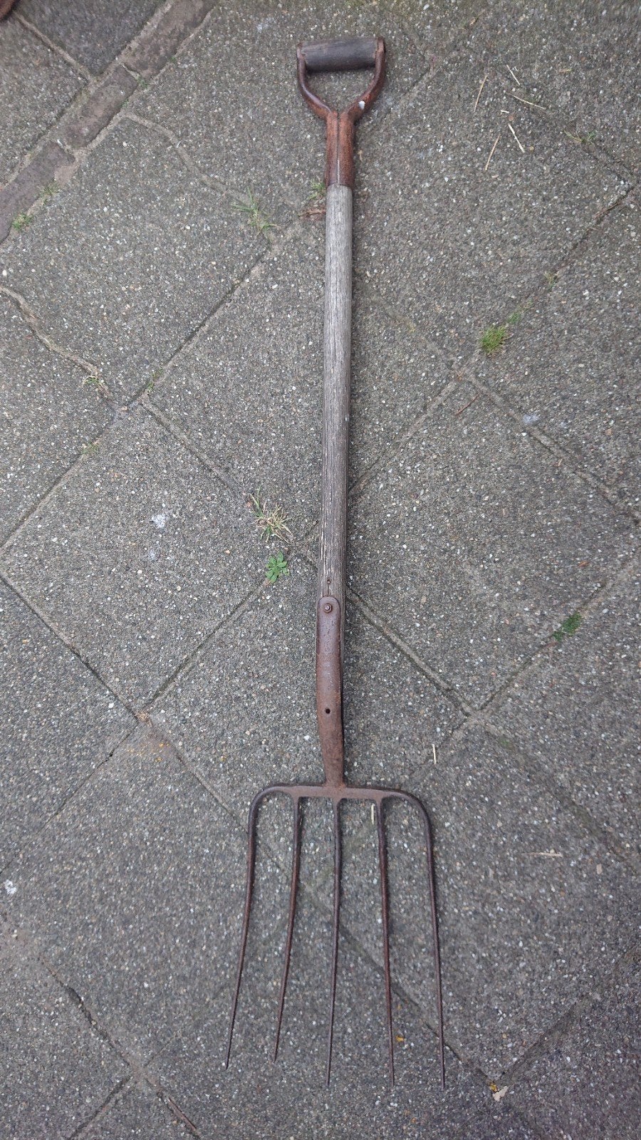 Oude hooivork met houten steel en D-handvat, Ophalen of Verzenden