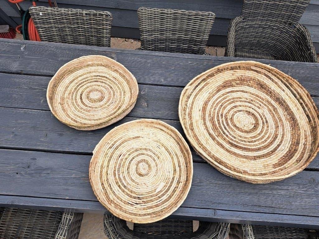 handgeweven rieten/ zeegras ronde schalen- 3 stuks, Schaal, Rond, Ophalen of Verzenden, Riet