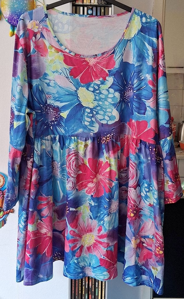 Tuniekjurk O/O 72-80 gave kleuren en motief fijne stof NIEUW, Kleding | Dames, Grote Maten, Ophalen of Verzenden, Nieuw, Overige kleuren