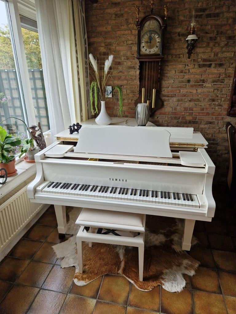 Verkocht Yamaha concervatory vleugel, Muziek en Instrumenten, Piano's, Ophalen of Verzenden, Zo goed als nieuw, Wit