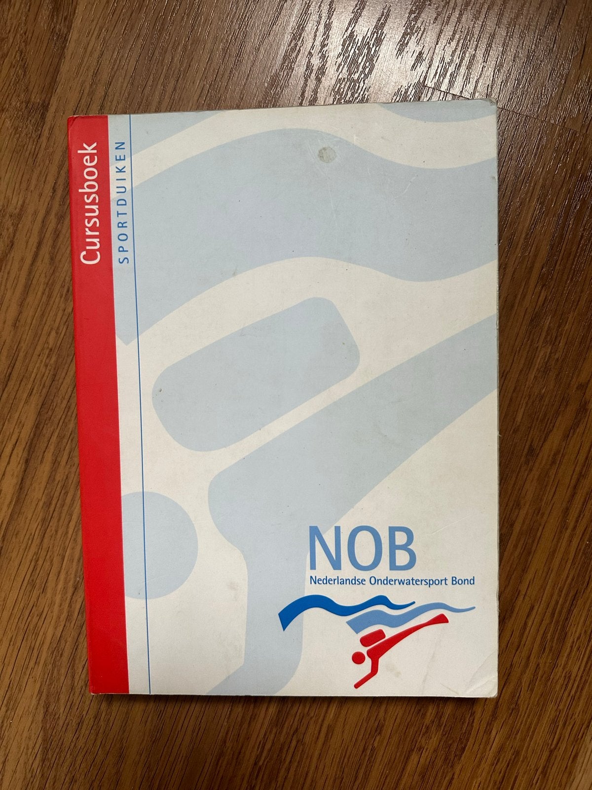 NOB Cursusboek Sportduiken - Nederlandse Onderwatersport, Watersport en Boten, Ophalen of Verzenden, Gebruikt, Overige typen