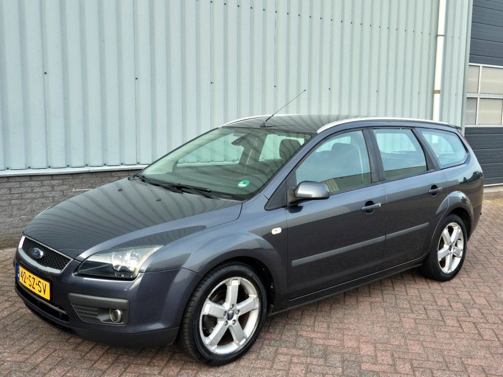 Ford FOCUS 1.6 16v Futura Airco Recent nieuwe koppeling+APK, Auto's, Focus, 1596 cc, Gebruikt, 4 cilinders