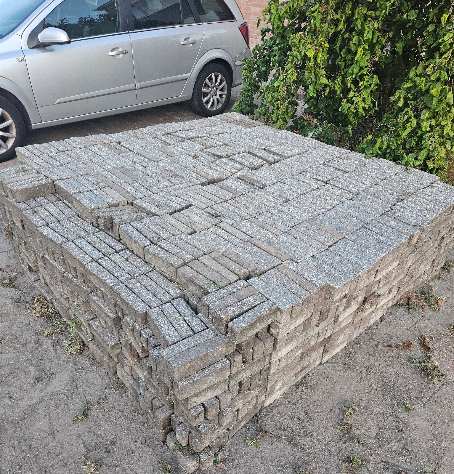 Gratis, gebruikte waaltjes voor oprit of terras 35m2, Tuin en Terras, Ophalen, Gebruikt, Klinkers, 10 m² of meer