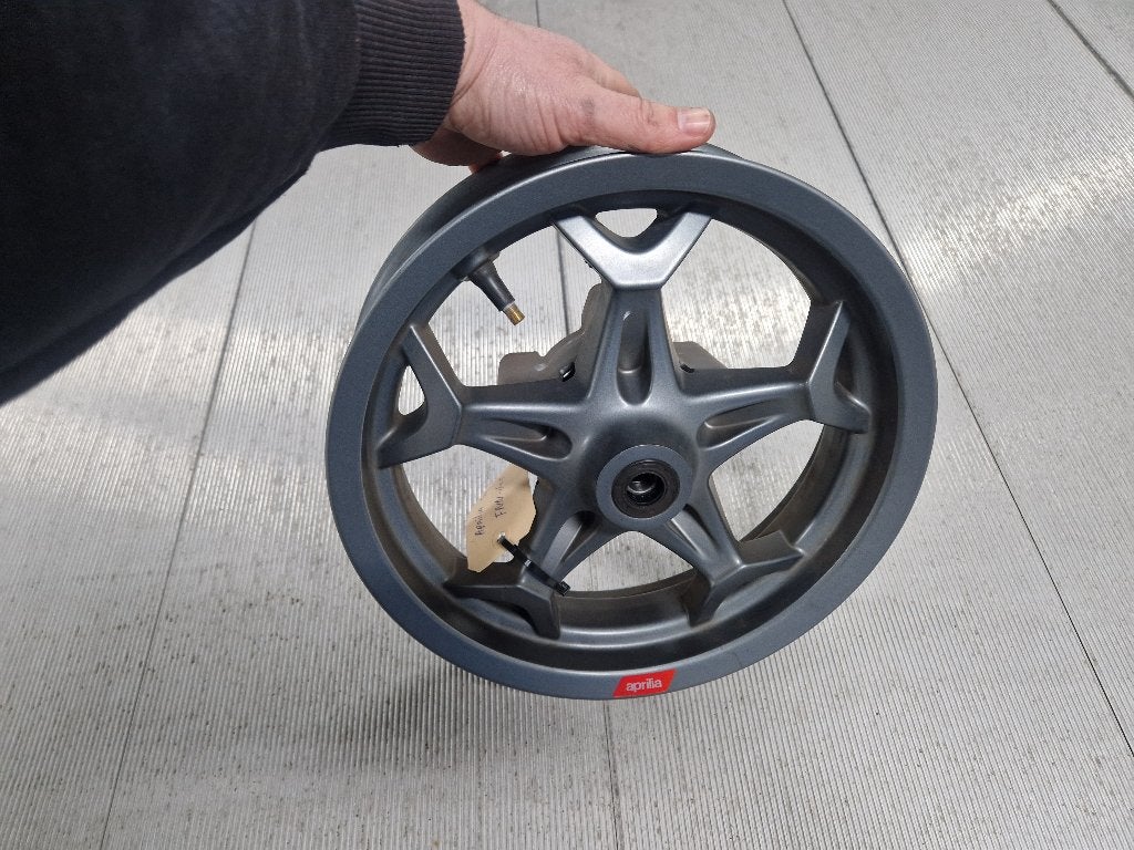 Onderdelen Aprilia SXR 50 scooter modellen , sxr50 wiel kap, Ophalen, Gebruikt, Kap, Aprilia