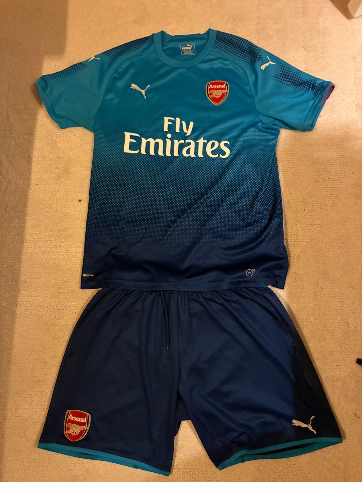 Origineel Arsenal set maat L, Maat L, Ophalen of Verzenden, Zo goed als nieuw, Set