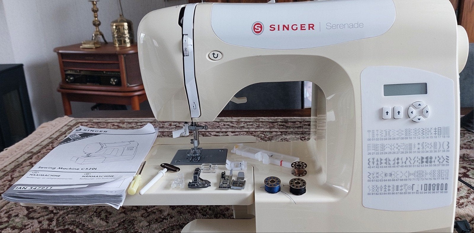 Singer naaimachine met 100 verschillende steken draagtas en, Ophalen, Zo goed als nieuw, Naaimachine, Overige merken