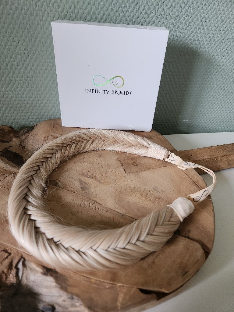 Fishtaill Infinity Braids/haarband - Jolie - Ashy Ribbon, Ophalen of Verzenden, Zo goed als nieuw, Pruik of Haarverlenging