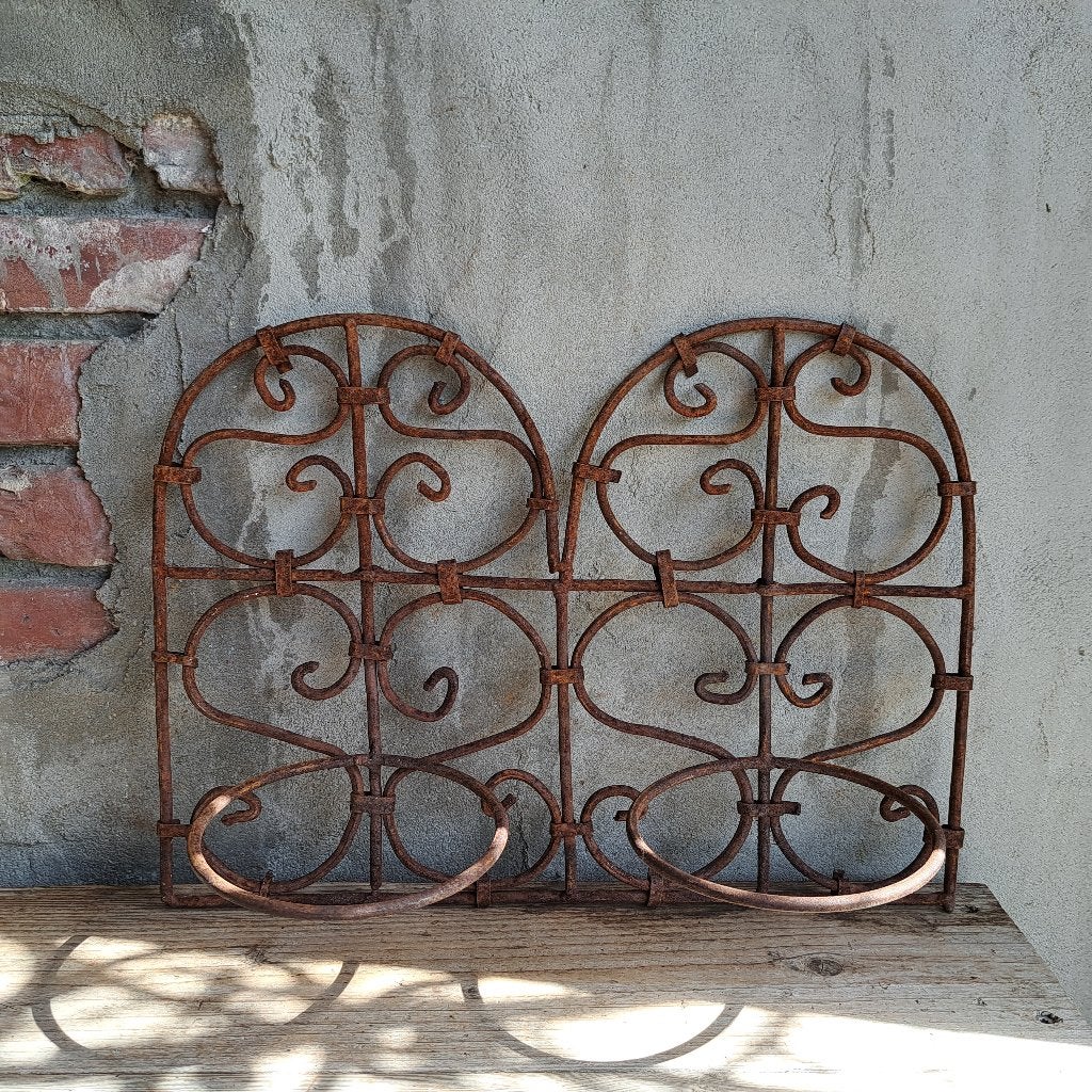 Brocante dubbele bloempothouder ornament roest *Etage3*, Gebruikt, ., Ophalen of Verzenden, .