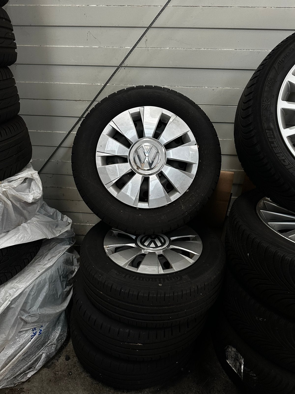 Volkswagen Up banden en velgen 15 inch, Ophalen, Gebruikt, 15 inch, Banden en Velgen