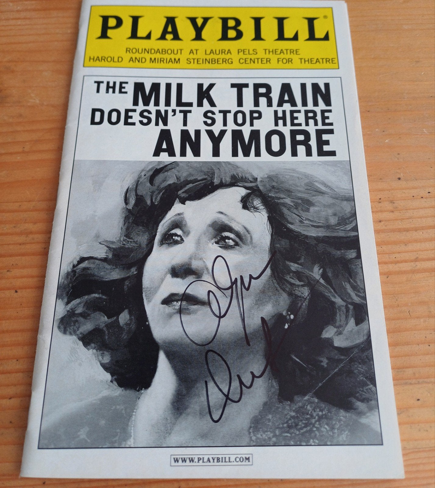 Olympia Dukakis handtekening gesigneerde Playbill, Ophalen of Verzenden, Zo goed als nieuw, Foto of Kaart