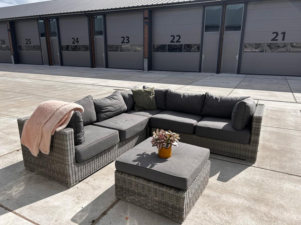 Mooie hoekloungeset in goede staat - stevig en comfortabel, Tuin en Terras, Tuinsets en Loungesets, 5 zitplaatsen, Gebruikt, Ophalen of Verzenden