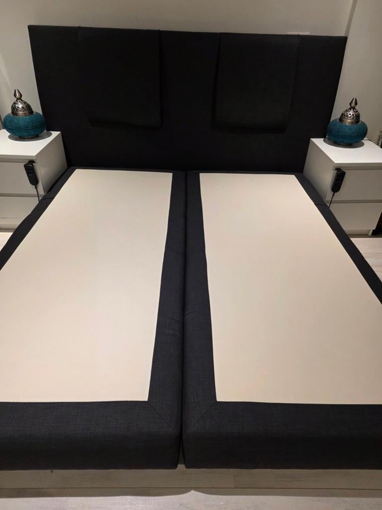 Elektrische boxspring 2x 90x200 met hoofdbord, Ophalen, Gebruikt, Tweepersoons, Grijs