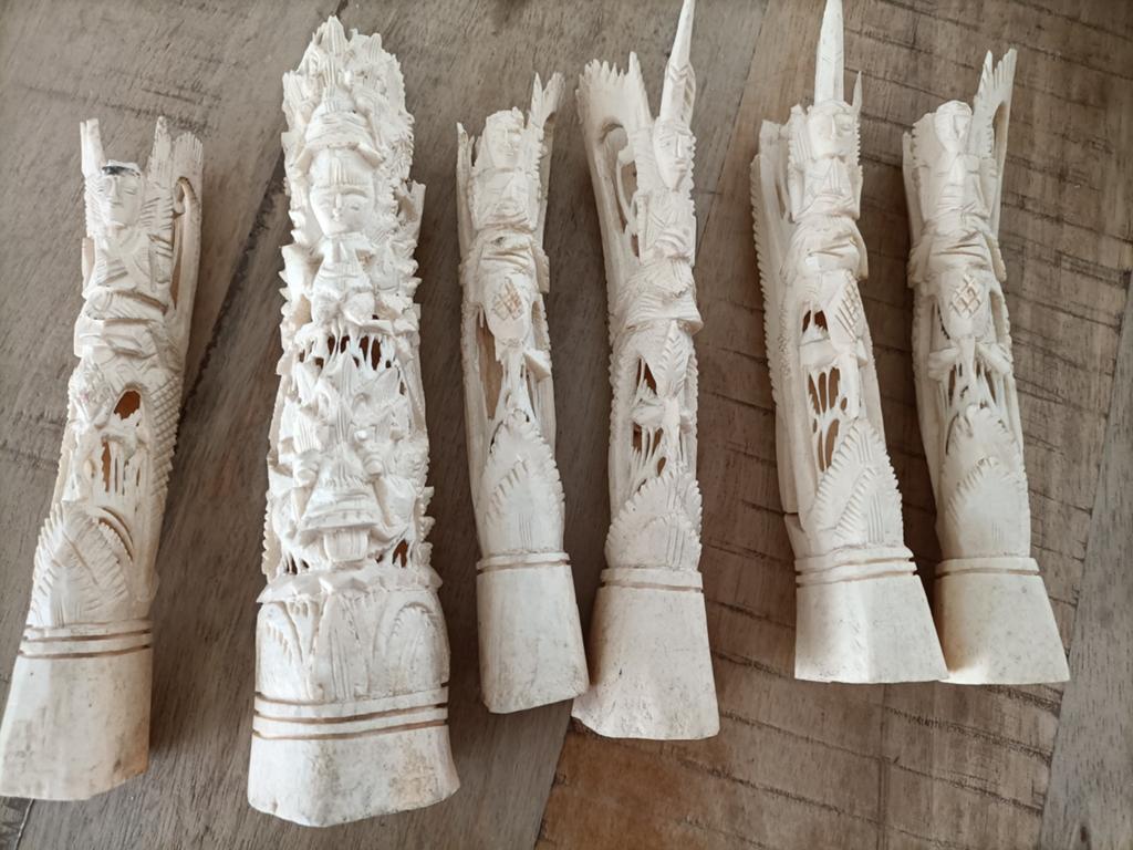 6 mooie uitgesneden beeldjes, Ophalen of Verzenden