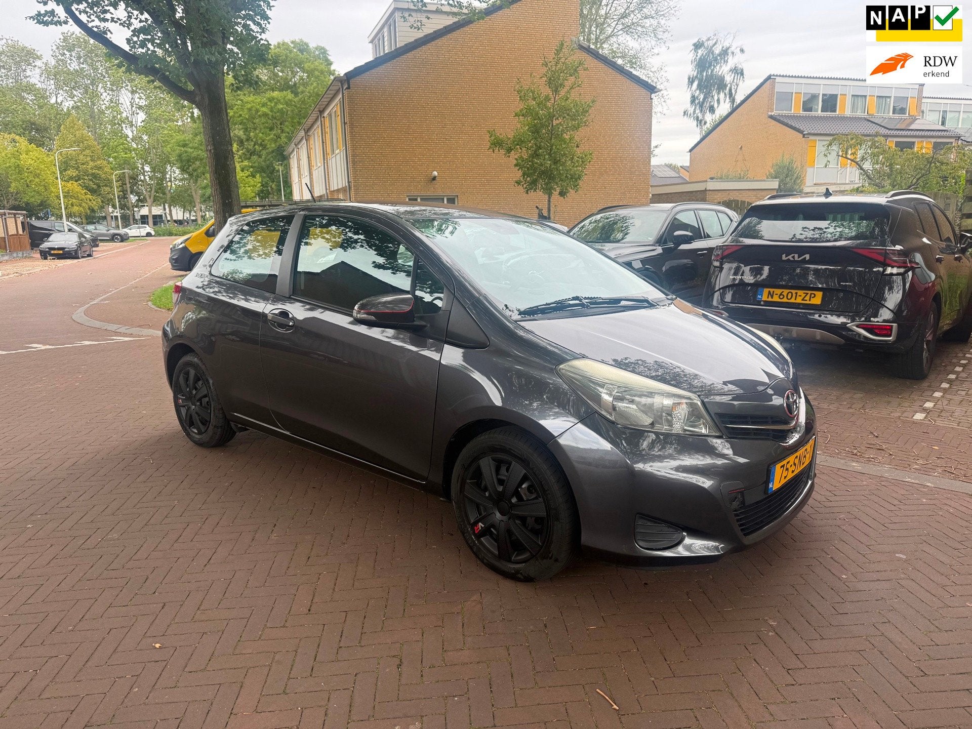 Toyota Yaris Tweede eigenaar / Camera / Navigatie / 102.750, Voorwielaandrijving, Euro 5, 4 cilinders, Bedrijf