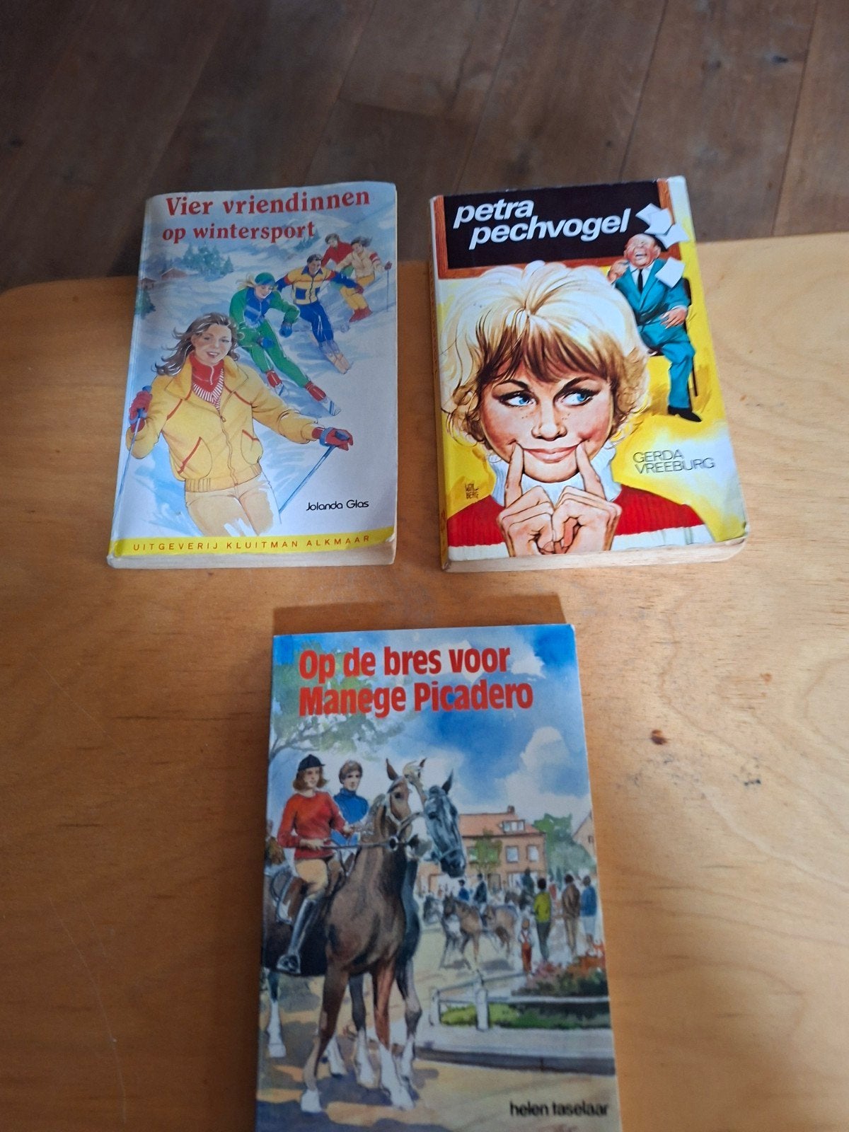3 Kluitman Pockets: Petra Pechvogel, Manege Picadero, Vrien, Ophalen of Verzenden, Gelezen, Gerda Vreeburg, Helen Taselaar, Jolanda Glas