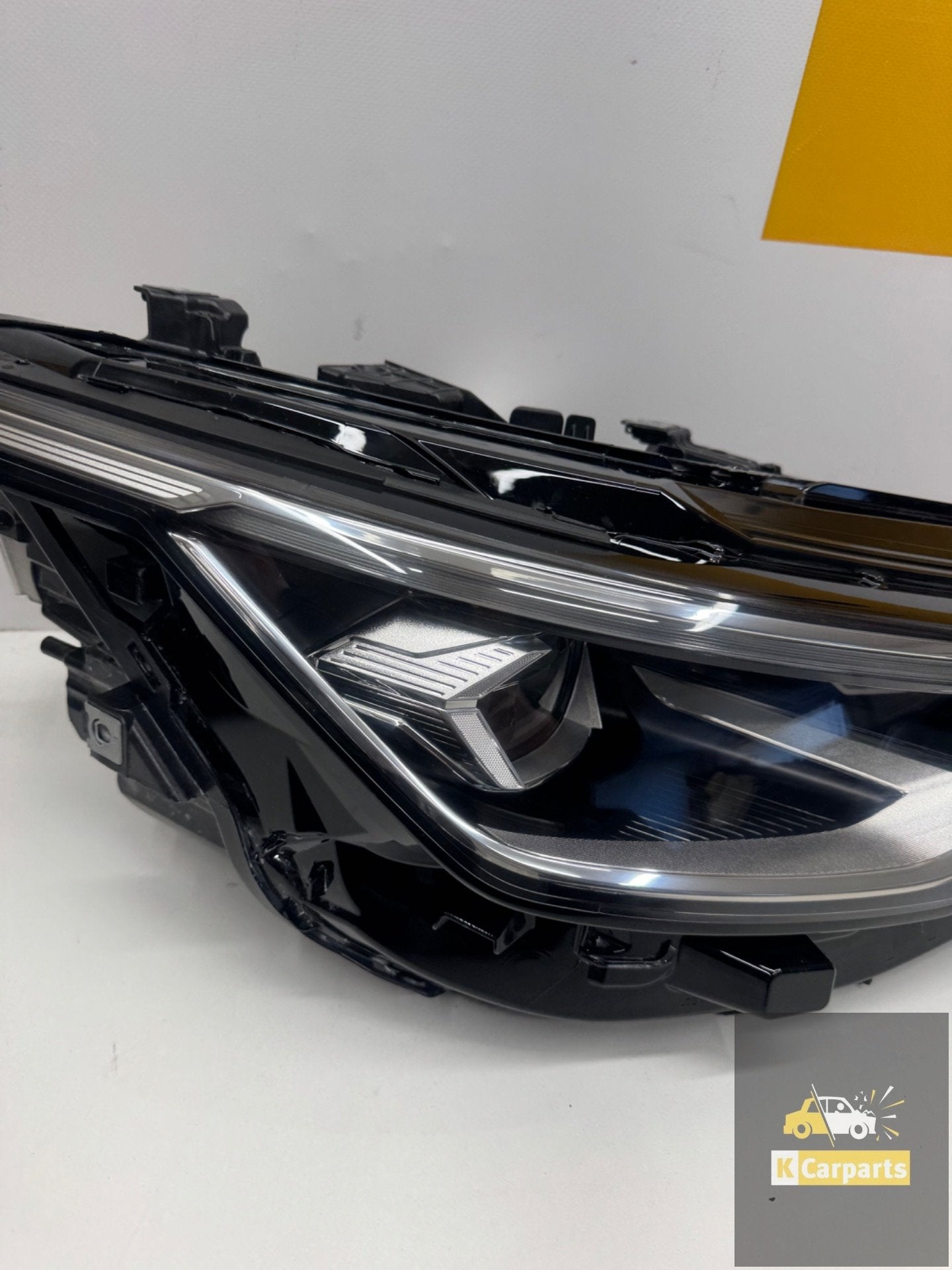 Vw Golf 8 8.5 Facelift koplamp rechts compleet 5H1941036N, Gebruikt, Volkswagen, Volkswagen AG, Berliner Ring 2
38440  Wolfsburg, DE