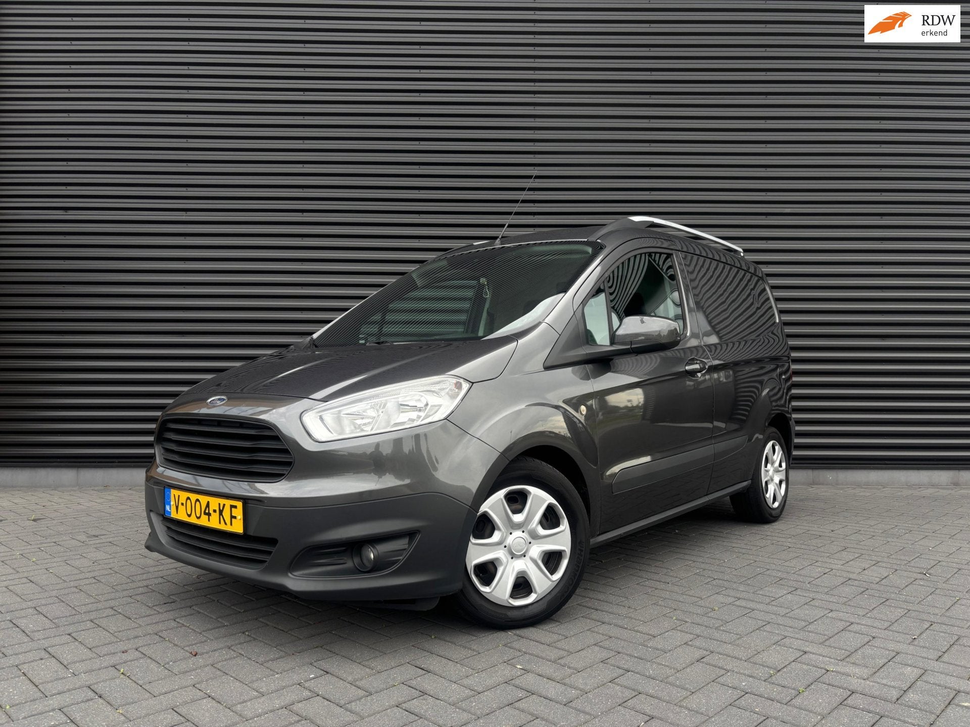 Ford Transit Courier 1.5 TDCI Trend, Voorwielaandrijving, Automatische klimaatregeling, Gebruikt, 4 cilinders