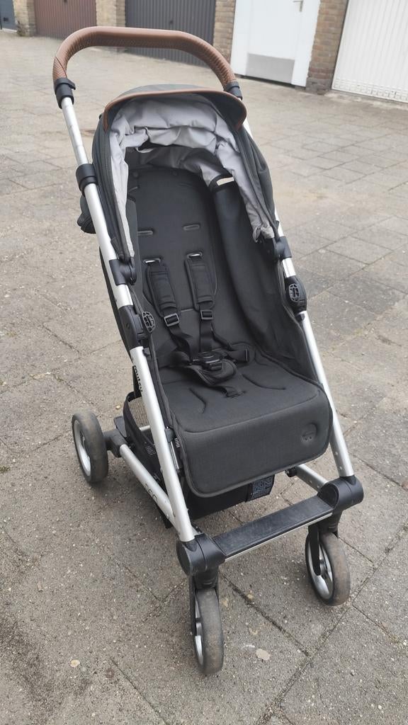 Mutsy Nexo Buggy - Compact en comfortabel, Kinderen en Baby's, Buggy's, Ophalen, Zo goed als nieuw, Verstelbare rugleuning
