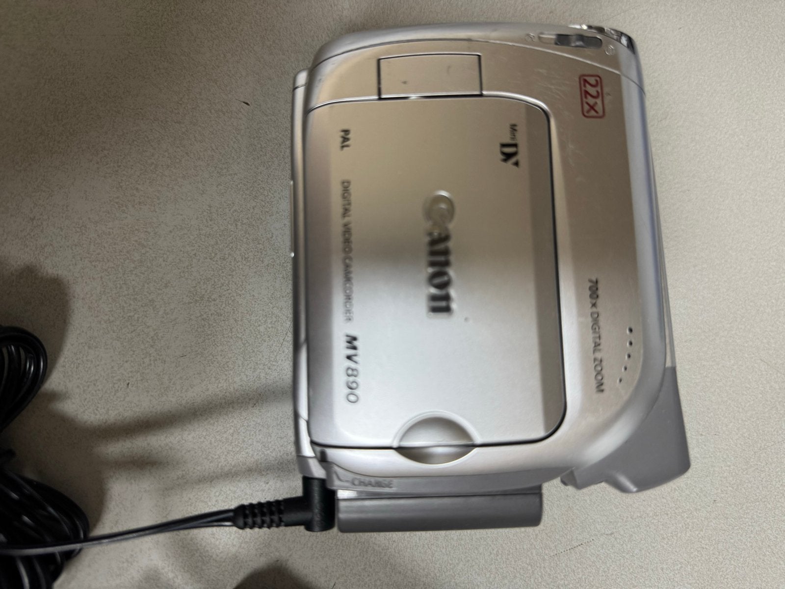 Foto 7 van Canon MV890 MiniDV Camcorder met accessoires