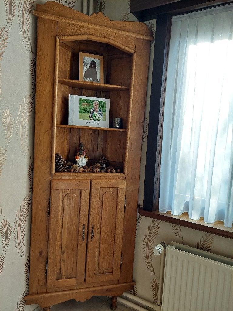 Eikenhouten hoekkast - 74x210x25 cm, Ophalen