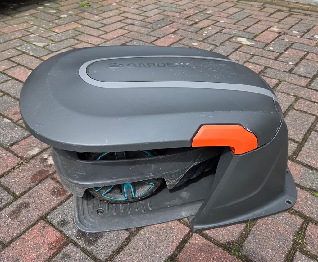 Gardena Sileno City 250 inclusief garage, Tuin en Terras, Robotmaaiers, Ophalen of Verzenden