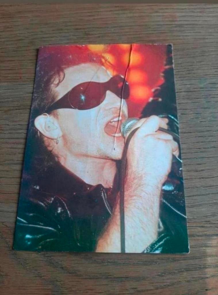 U2 ansichtkaart Bono ZooTV tour., Ophalen of Verzenden, Gebruikt, Foto of Kaart