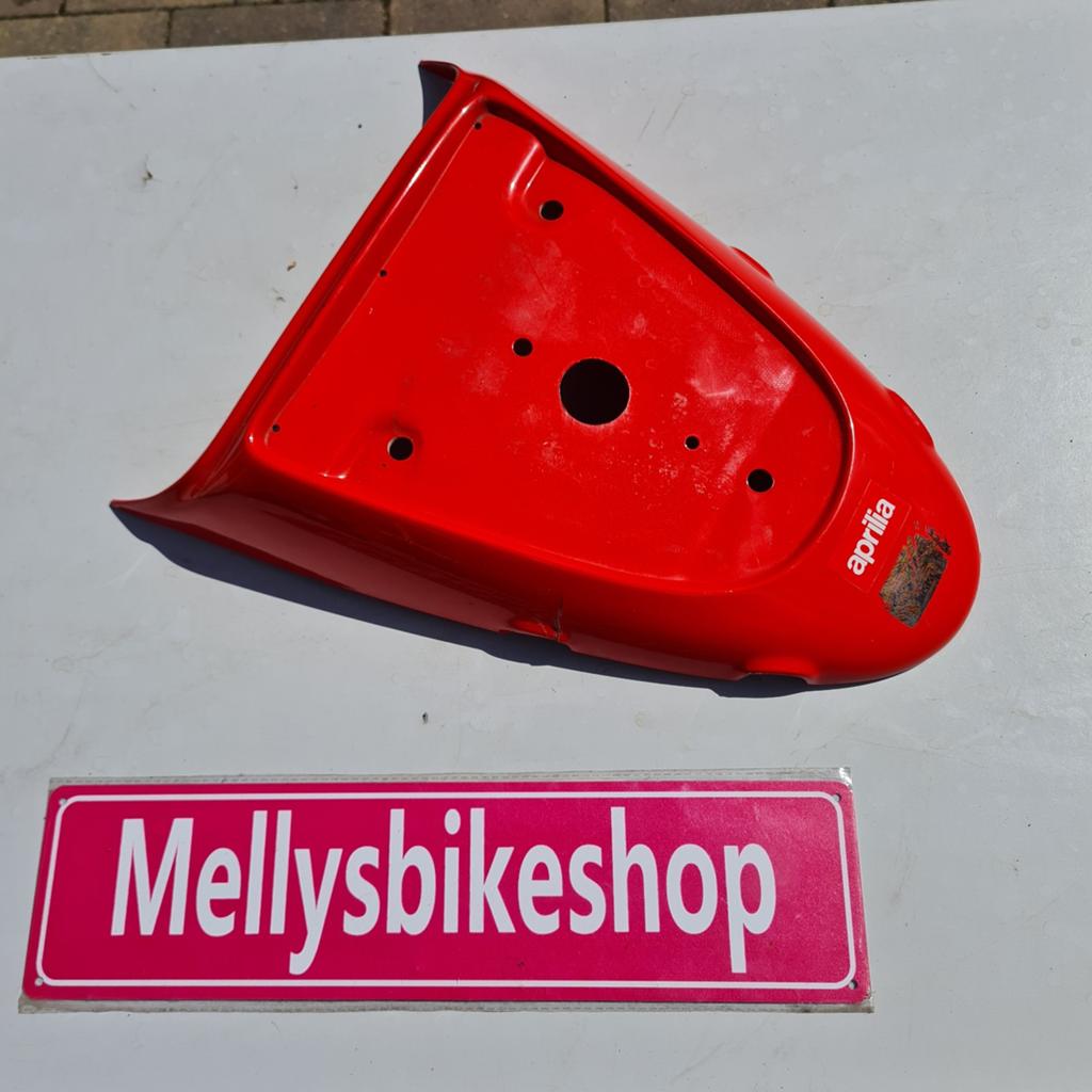 Aprilia sr 50 achter zit kapje duoseat kap rood, Ophalen of Verzenden, Aprilia, Info@aprilia.it, Italie