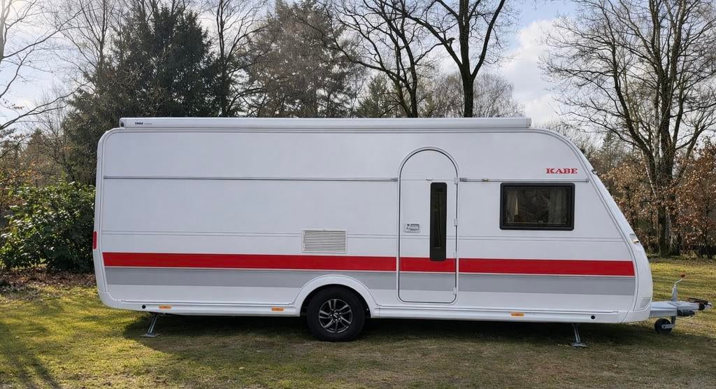 Kabe Royal 560 XL Frans bed, Caravans en Kamperen, Rondzit, Frans bed, Particulier, Tot en met 4