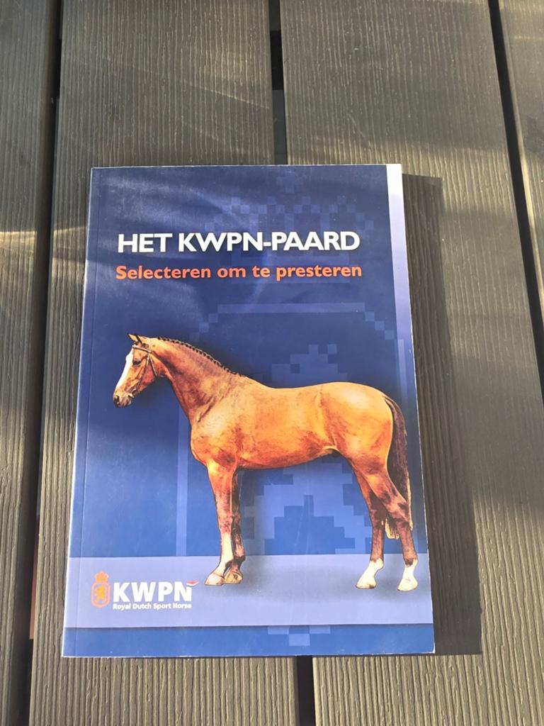 Ine van Deurzen - Het KWPN-paard, Ophalen of Verzenden, Zo goed als nieuw, Ine van Deurzen; Inez Kampman; Henk Dirksen; Arie Hamoen