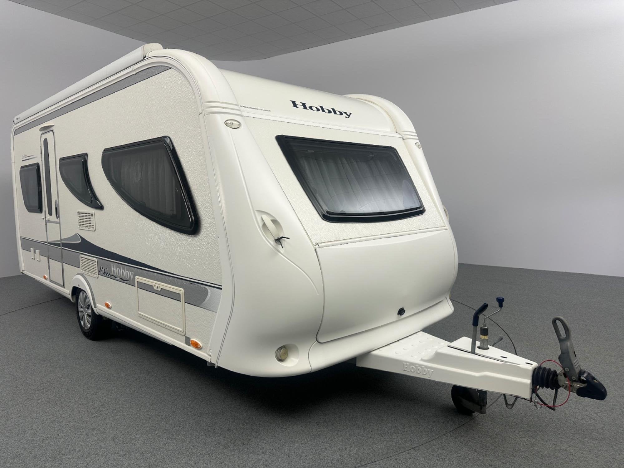 Hobby La Vita Bionda 495 UL Cassetteluifel Mover Fdrager, Hordeur, Rondzit, Hobby, Bedrijf