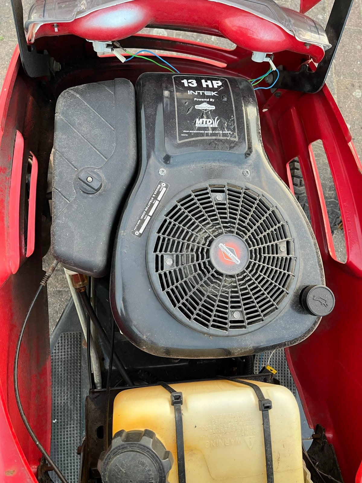 MTD Zitmaaier 13 PK Briggs & Stratton Motor, Ophalen, Cirkelmaaier, Gebruikt, Opvangbak