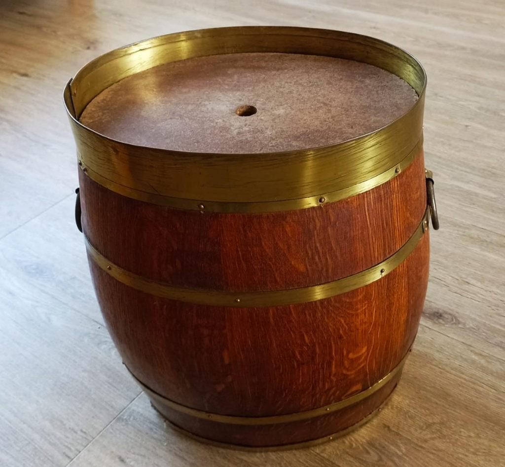 oude karnton / ton / houten vat, Ophalen