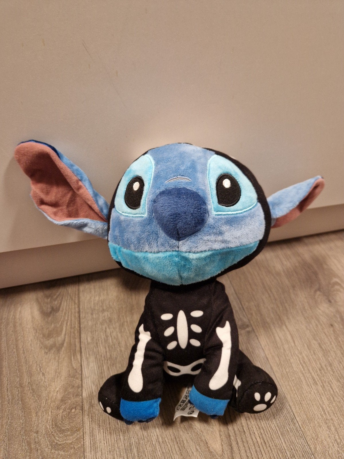 Disney Stitch Knuffel in Skelet Kostuum - Zo goed als nieuw, Ophalen of Verzenden, Overige figuren, Zo goed als nieuw, Knuffel