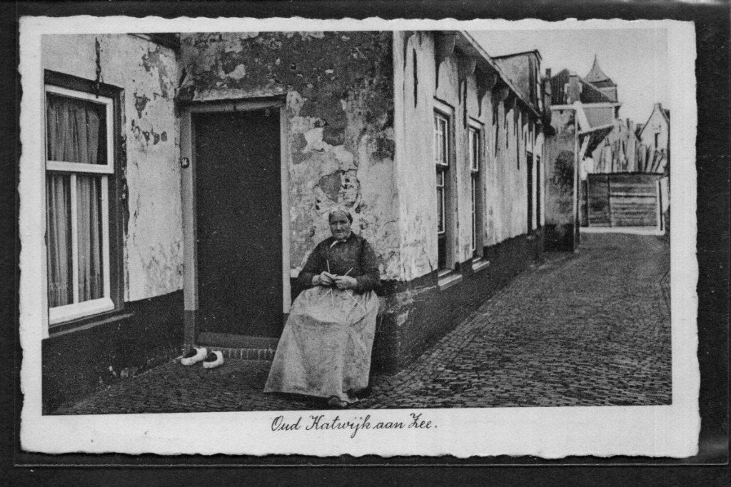 KATWIJK AAN ZEE - Vrouwtje in Dracht., Verzenden, Voor 1920, Gelopen, Klederdracht