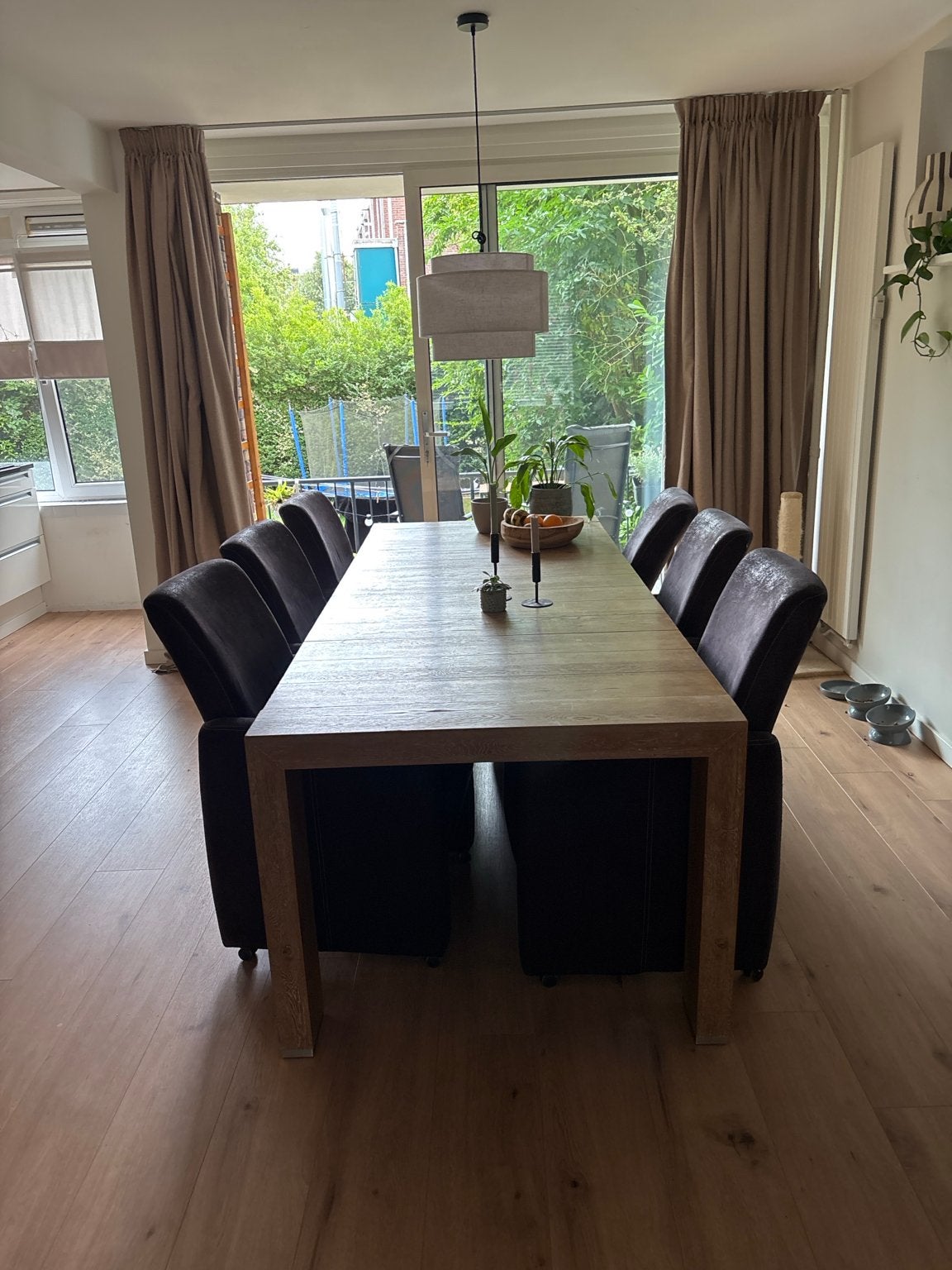 6 eetkamerstoelen op wieltjes, Huis en Inrichting, Stoelen, Ophalen, Gebruikt, Bruin, Stof