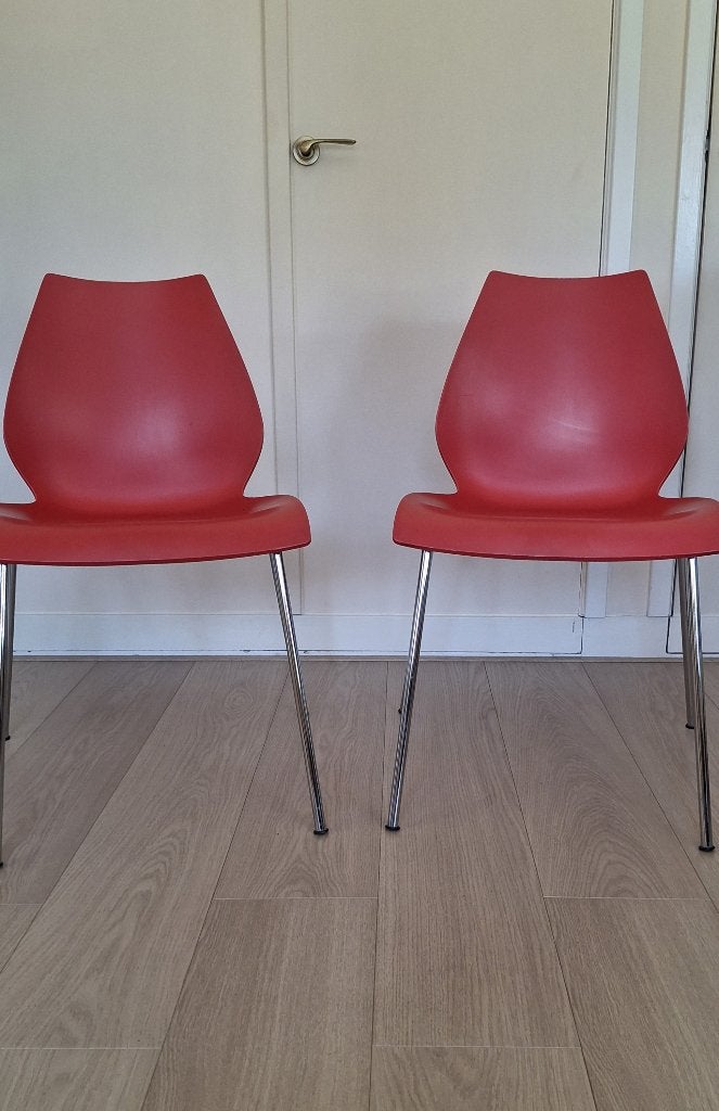 2 design stoelen ,  rood, van Kartell. Type Maui., Huis en Inrichting, Stoelen, Ophalen, Kunststof, Gebruikt, Twee