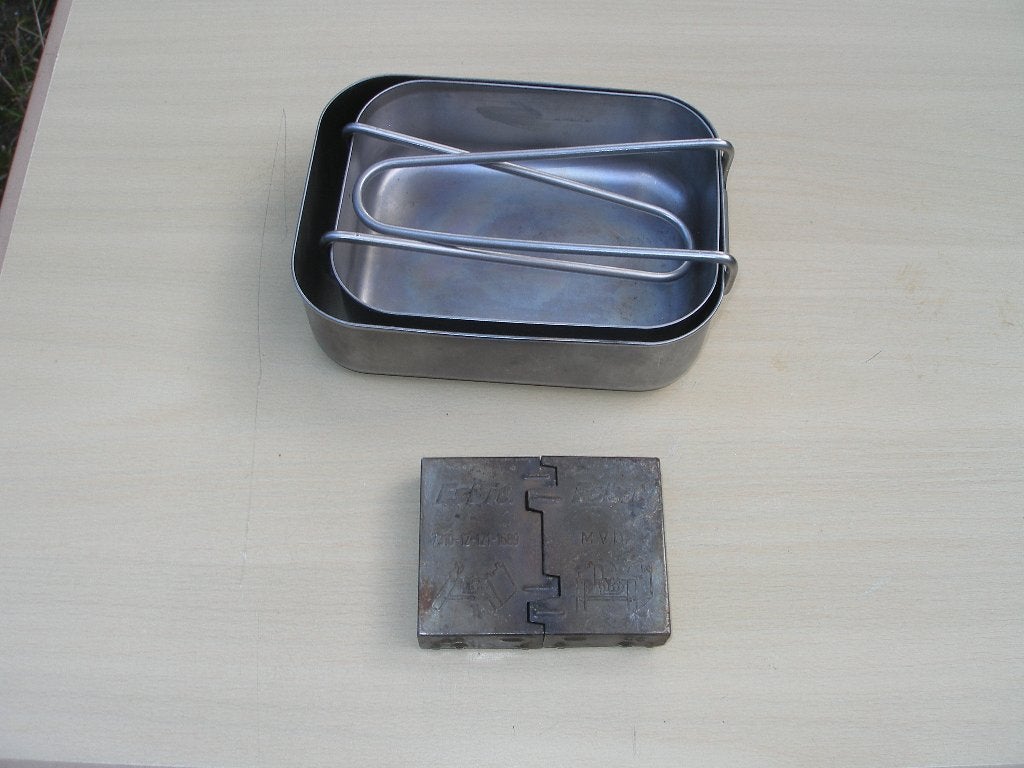 Setje messtins (eetbakken) en esbit-brander, Ophalen of Verzenden, Landmacht, Nederland, Overige typen