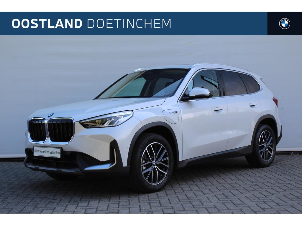 BMW X1 xDrive30e Automaat / Panoramadak / Achteruitrijcamera, Stof, Euro 6, Wit, Hybride Elektrisch/Benzine