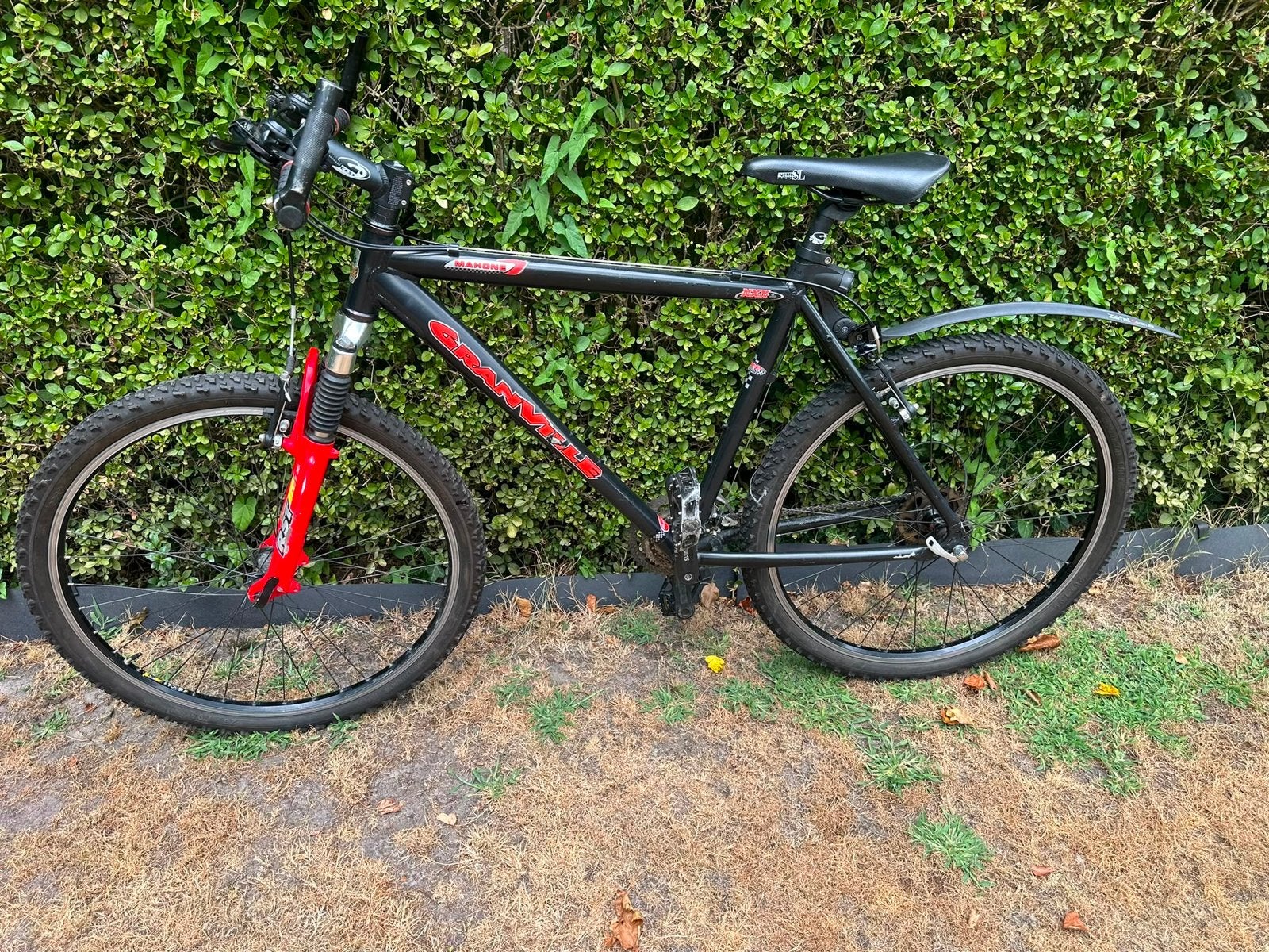 Granville Mountainbike fiets. Zwart met rode details, Fietsen en Brommers, Fietsen | Mountainbikes en ATB, Gebruikt, Hardtail